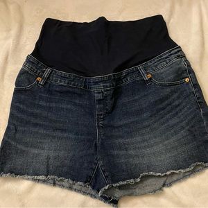 Gap maternity jean shorts